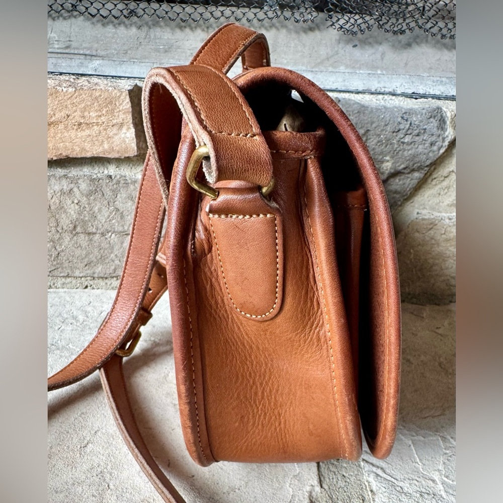 COACH Rare Vintage Saddle Bag in British Tan EUC - Picture 4 of 16
